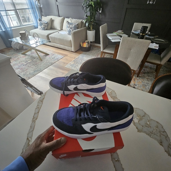 Nike Men's SB 58 Blue and Black and White Sneakers - Picture 2 of 6